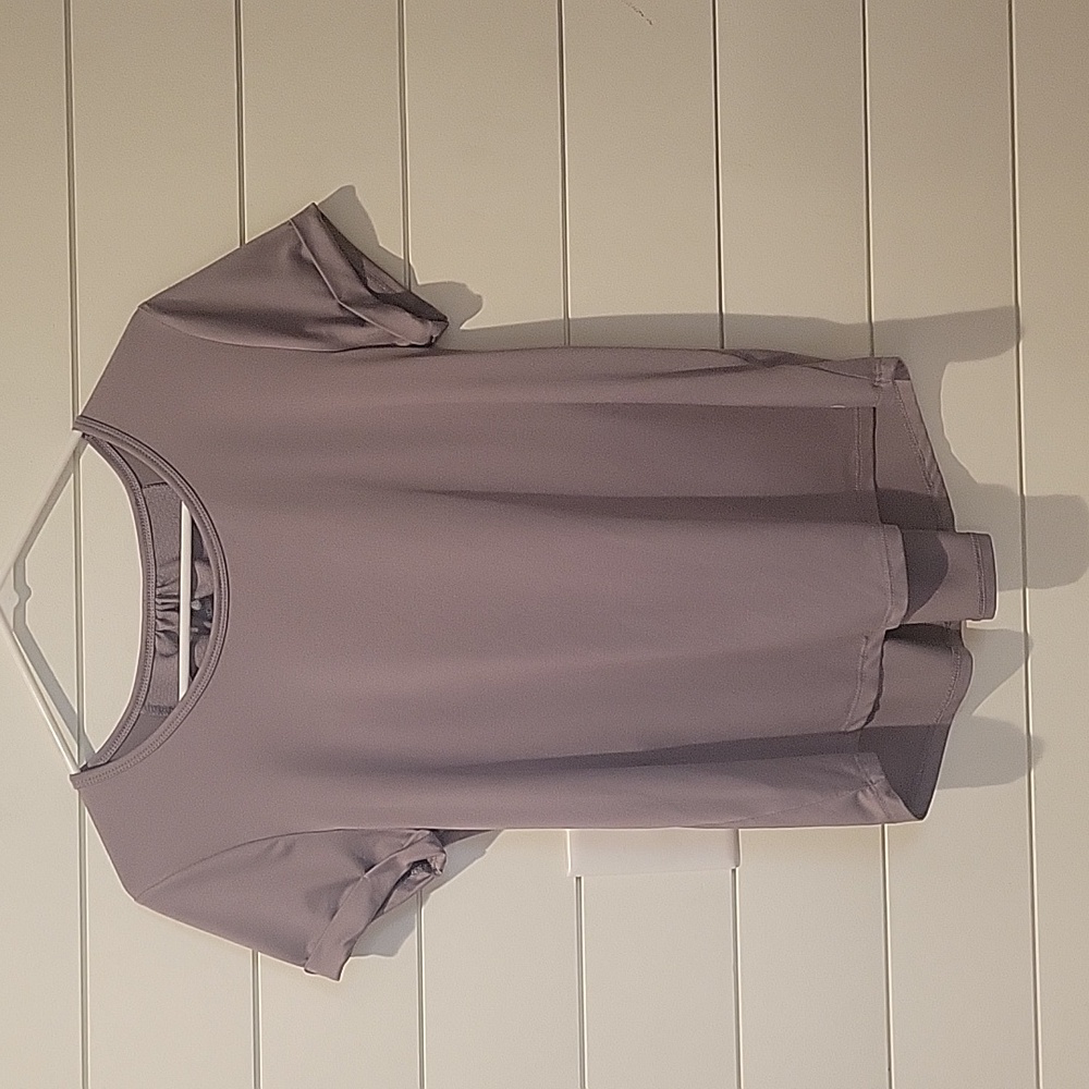 APANA YOGA SHIRT  SMALL  LAVENDER